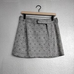 Women's J2 Patterned Mini Skirt   Size 11/12